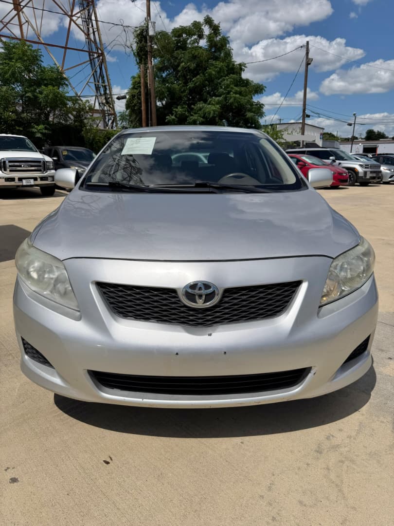 Toyota Corolla LE 2009